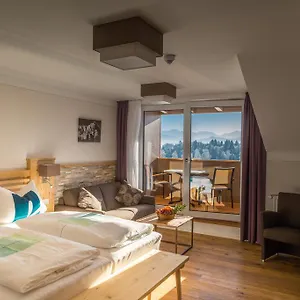 https://hotel-christine.com-bavaria.com
